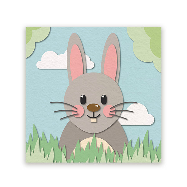 Vierkant schilderij met een schattig konijn tussen groen gras en wolken